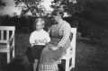 ave_0053 Gerts oldemord Ane Lisbeth med barnebarnet Bent, Christians sn